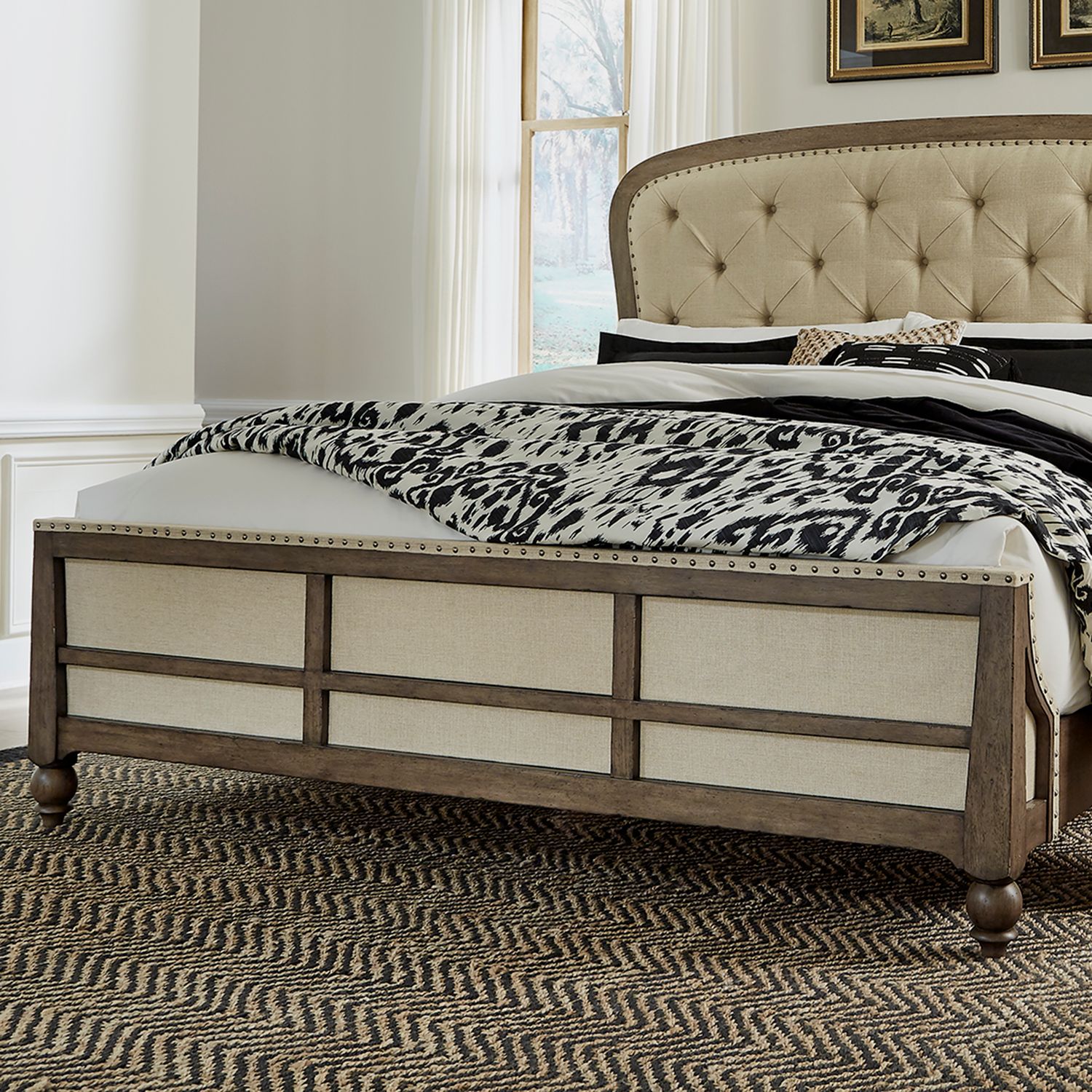 Americana Farmhouse Queen Uph Shelter Footboard 615BR14FUS