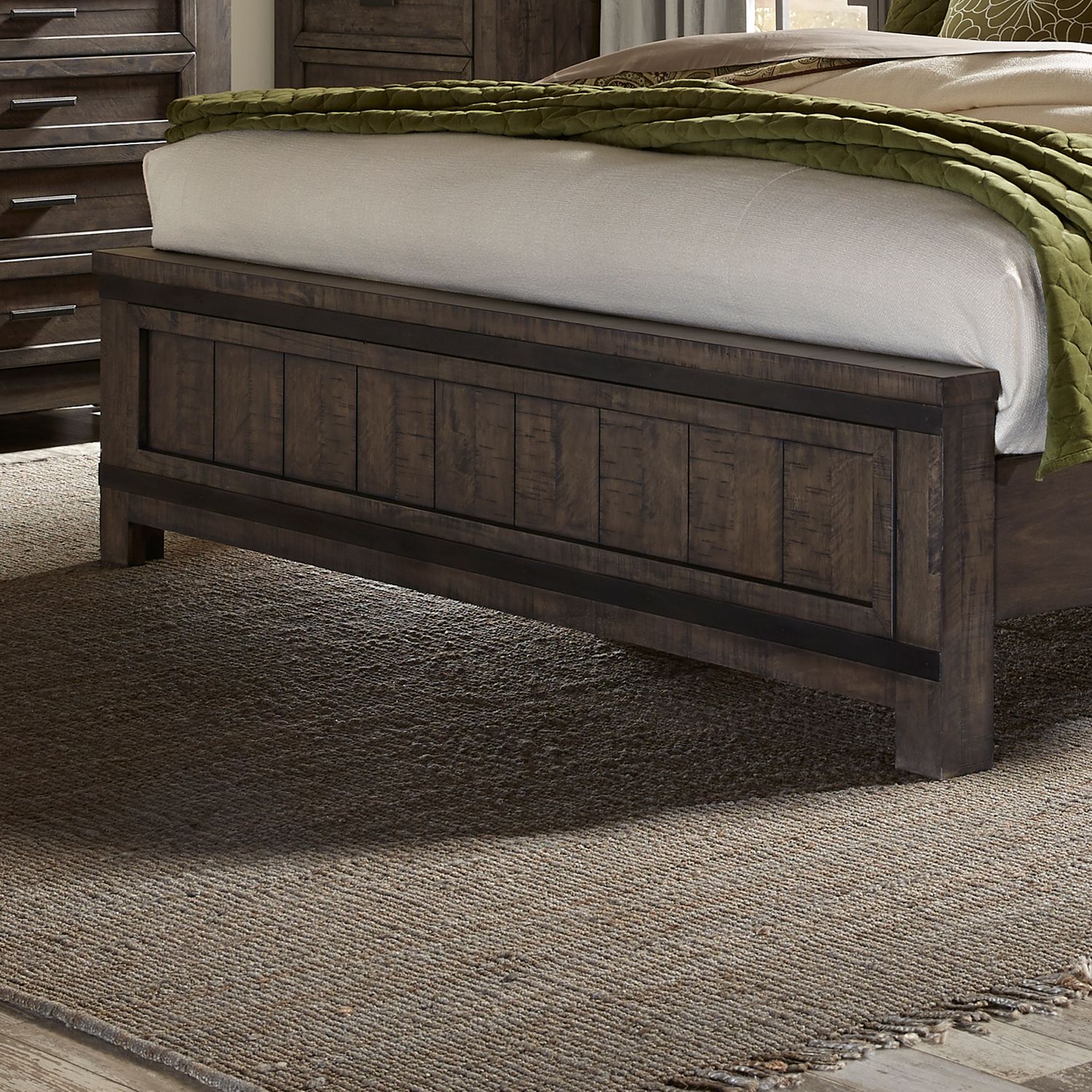 Thornwood Hills King Panel Footboard 759BR16
