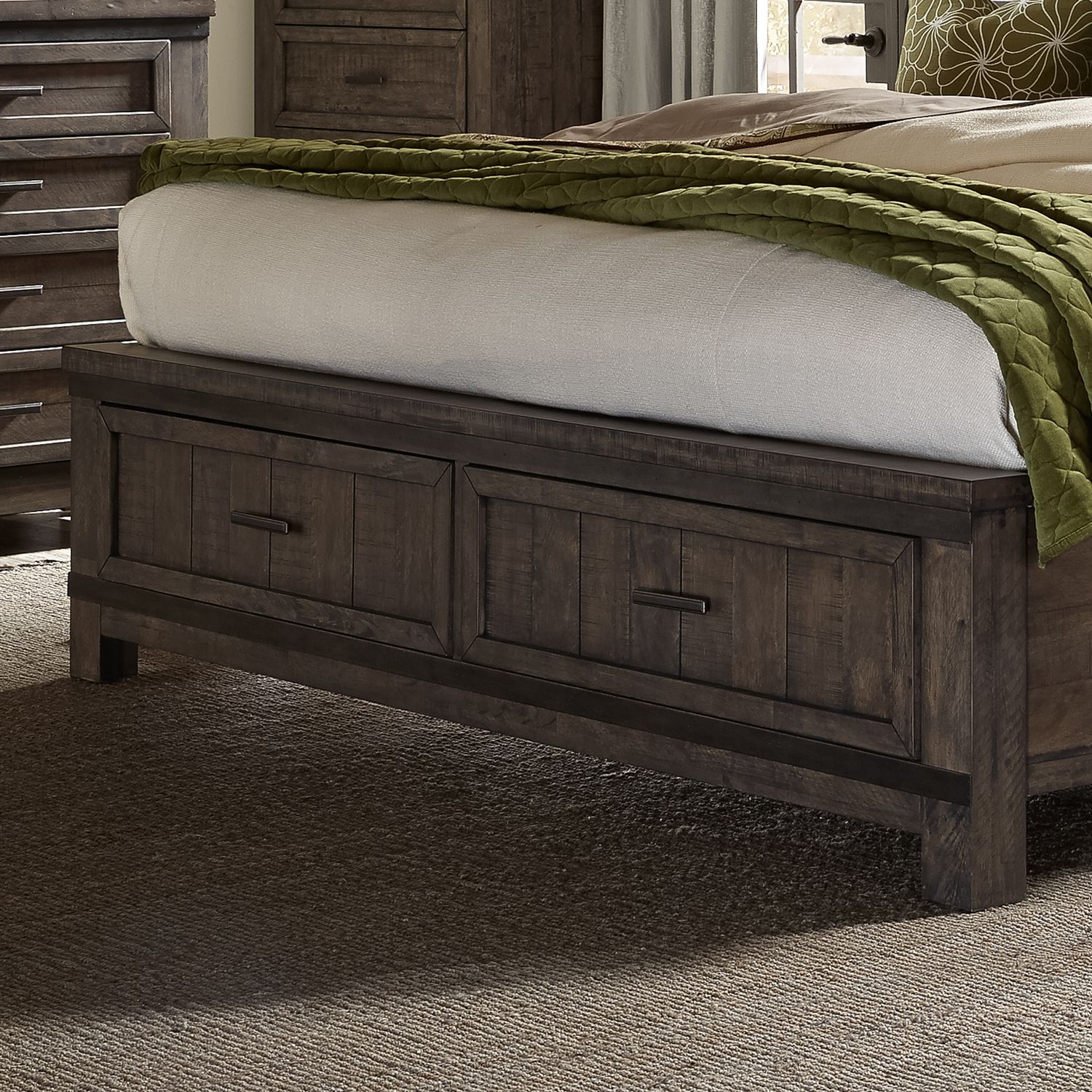 Thornwood Hills King Storage Footboard 759BR16FS