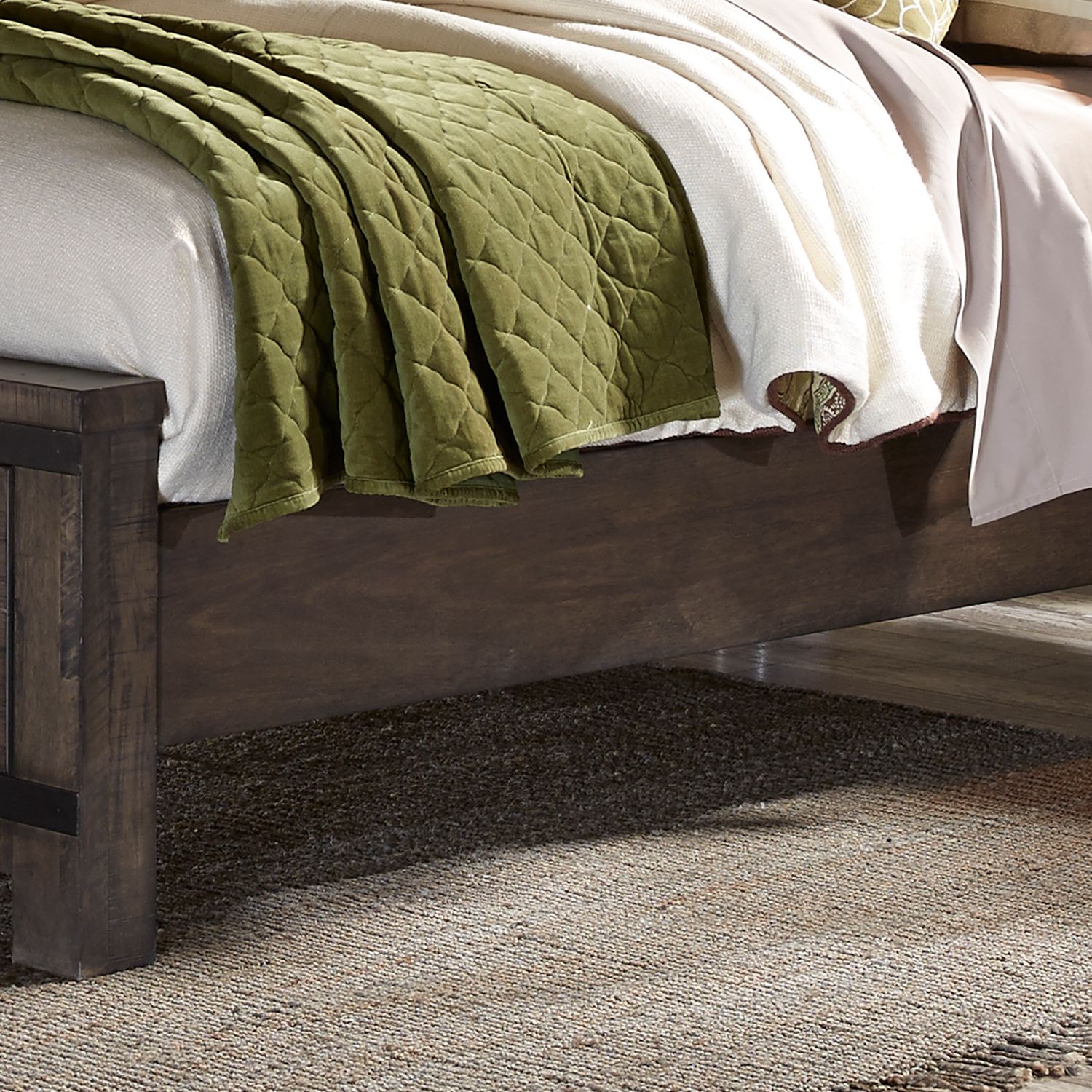 Thornwood Hills Cali King Panel Rails 759BR90C