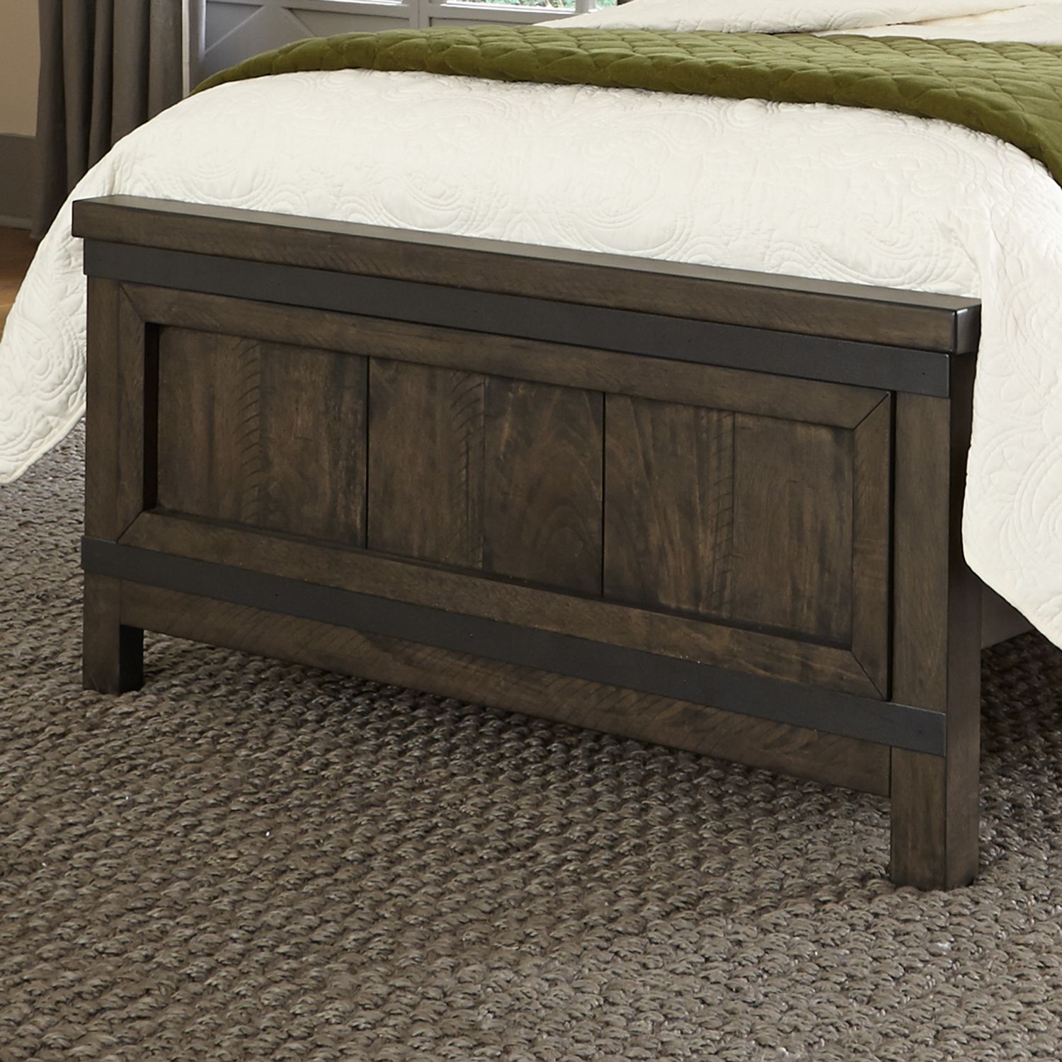 Thornwood Hills Full Panel Footboard 759BR18