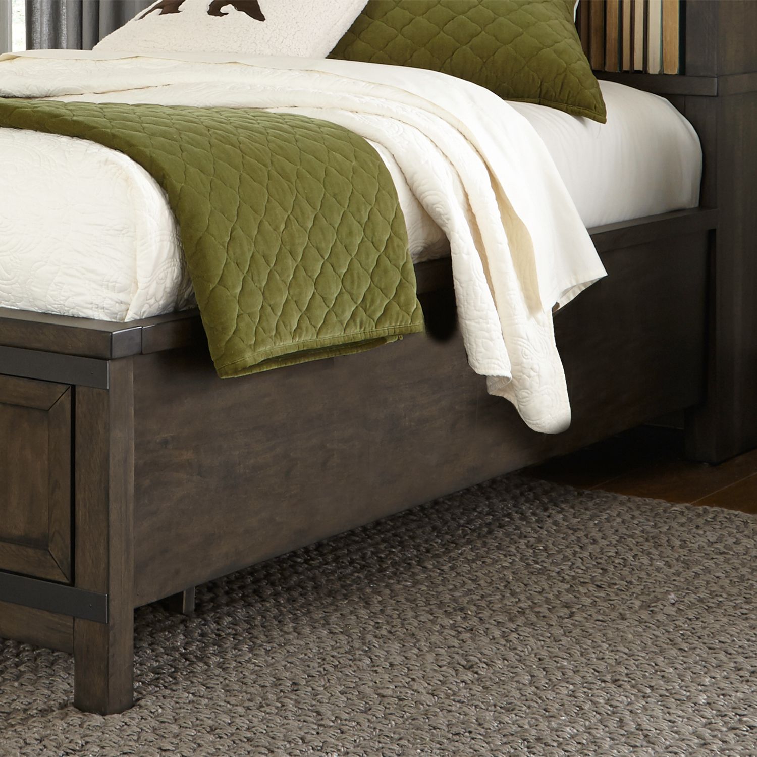 Thornwood Hills Storage Bed Rails 759BR89RSP